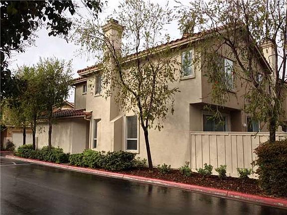 2nd image of 2215 Lago Ventana