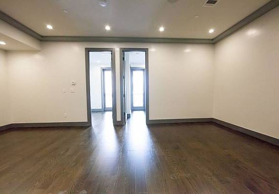 3rd image of 240 Troutman St #3BX