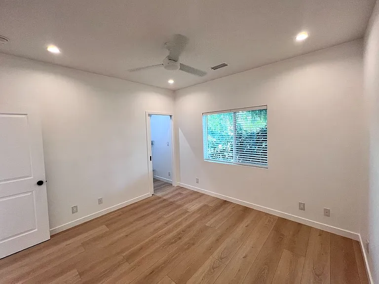 Hatteras St — Photo 18