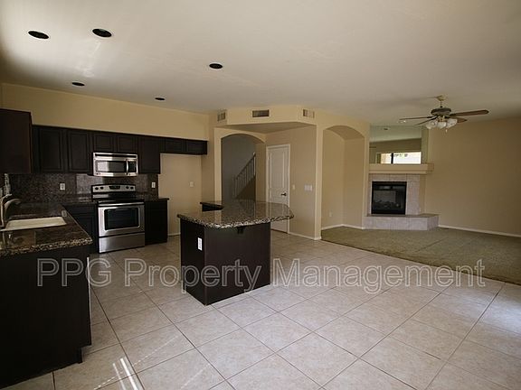 4th image of 29433 N 49th St