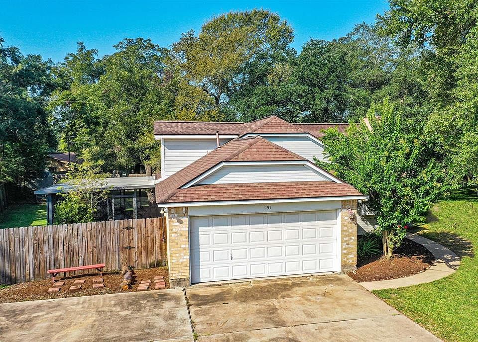 1st image of 151 Forest Oaks Ln