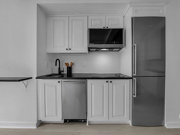 5th image of 45 Tudor City Pl APT 411