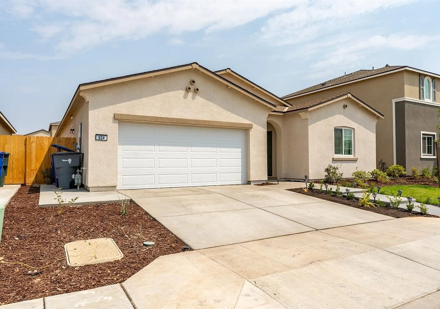 934 S Filbert Ave — Photo 2
