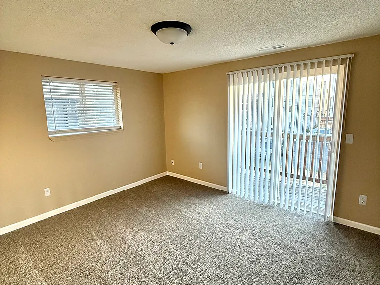 4320 S Cedar St — Photo 7