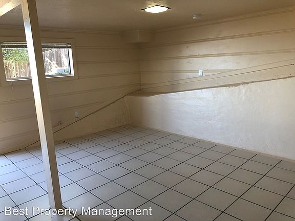 3rd image of 2785 Chronicle Ave