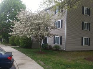 52 Village Brook Ln, Natick, MA 01760