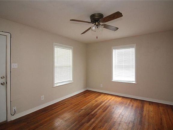 4th image of 5049 Royal Dr