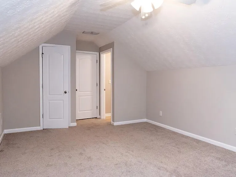 1159 Simonton Glen Way — Photo 32