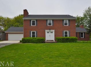2106 Oakwood Ave, Bloomington, IL 61704