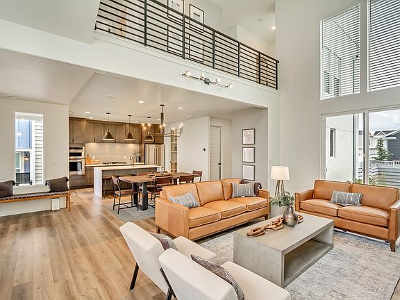 The Innovator Living Room Daybreak Contempo Collection Cascade Village