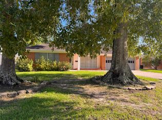 5285 Swallow Dr, Beaumont, TX 77707