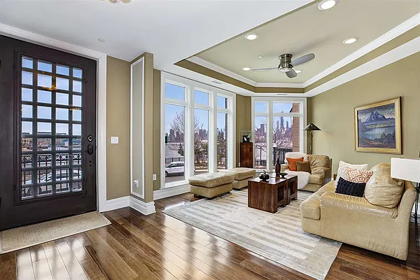 Sold by Keller Williams City Life Realty | media 57
