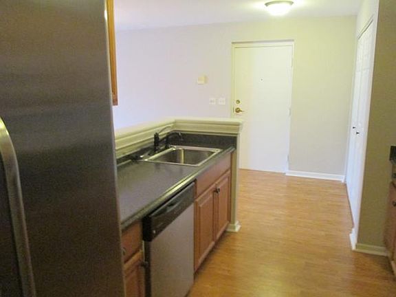 5th image of 738 N Gary Ave #6-105