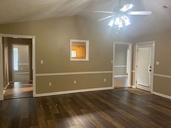 5th image of 8 Mallori Ln