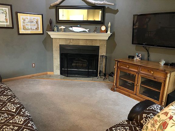 Upstairs living room 