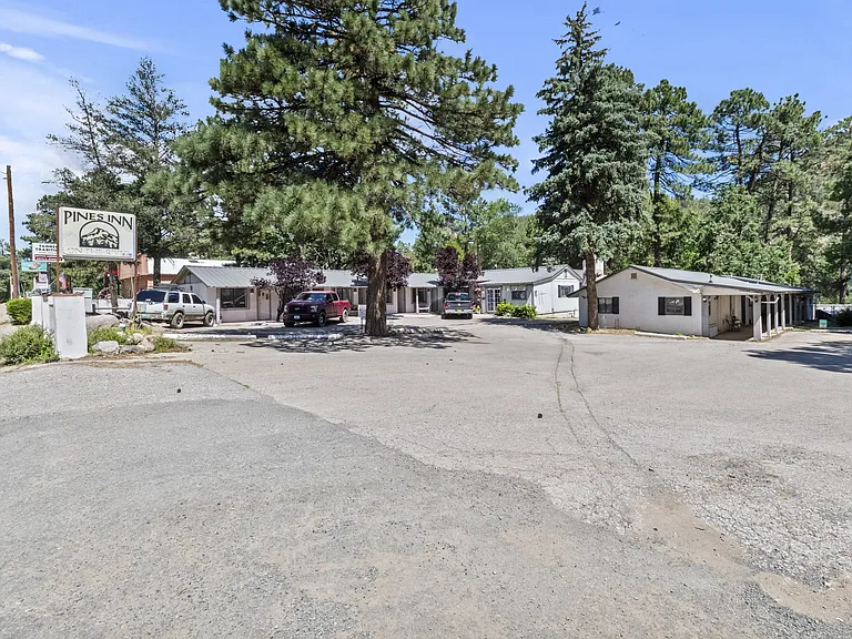 620 Sudderth Dr #3 — Photo 22
