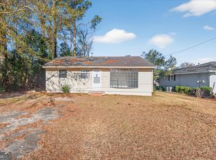 370 S 6th St, Jesup, GA 31545