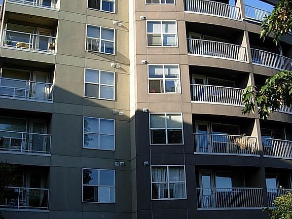 2nd image of 530 Melrose Ave E 609 #609