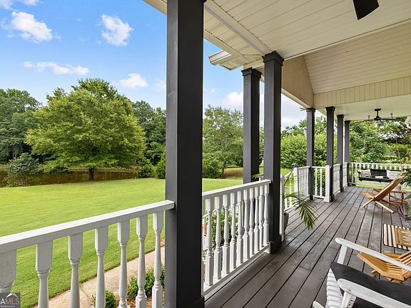5th image of 10 Highland Park Dr