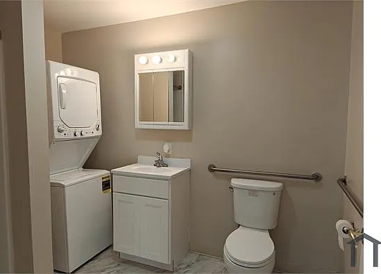 85 Main St #303 — Photo 4