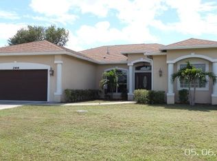 2444 SE Blackhorse St, Port Saint Lucie, FL 34984
