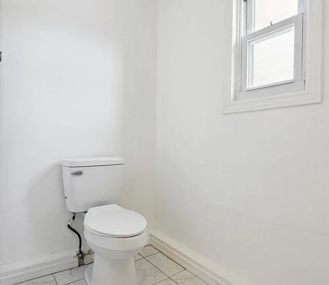 2nd Floor Full Bath