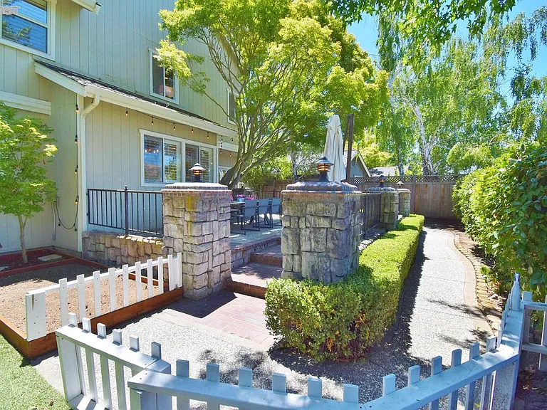 74 Canyon Green Way — Photo 52