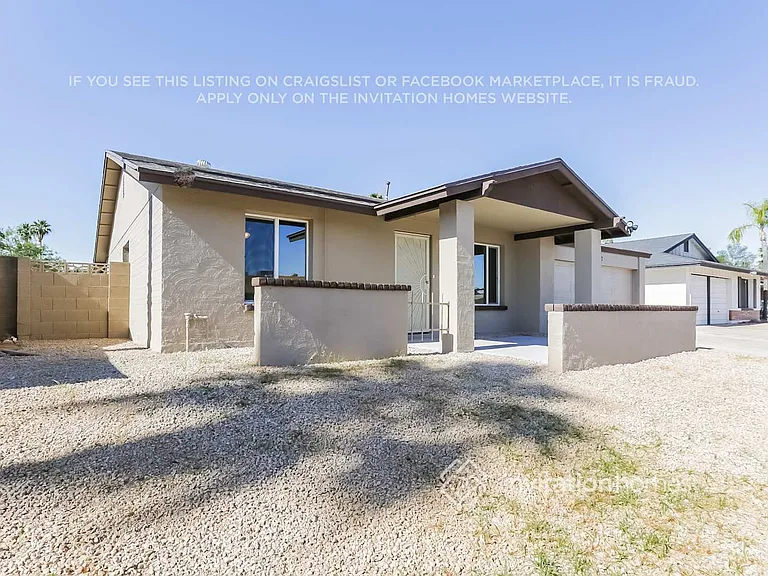 2047 E Cornell Dr — Photo 3