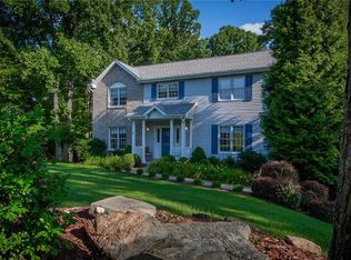 109 Hickory Dr, Sewickley, PA 15143