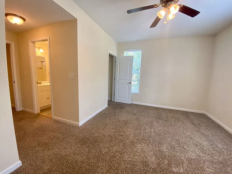 11 Maverick Dr — Photo 128