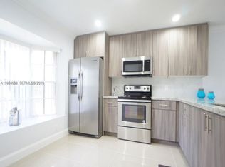 610 NW 108th Ter, Hollywood, FL 33026