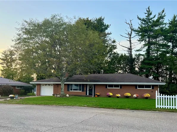 116 Hillcrest Dr, Woodsfield, OH 43793