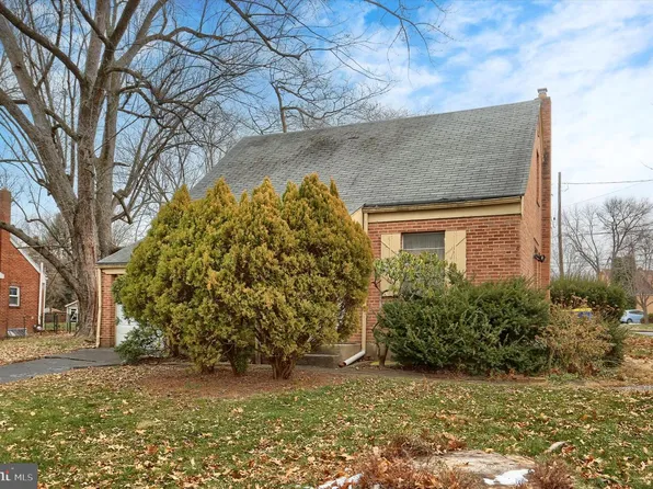 307 Pennsylvania Ave, Camp Hill, PA 17011