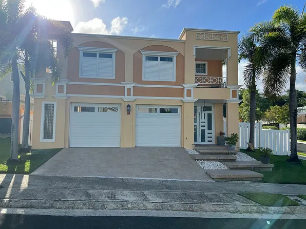 Urb Los Faroles Paseo La Rogativa St #136, Bayamon, PR 00956