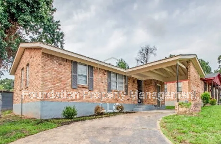 2252 Cassie Ave — Photo 1