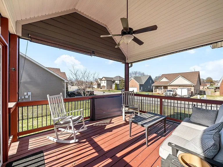 2226 Fairfax Dr — Photo 28