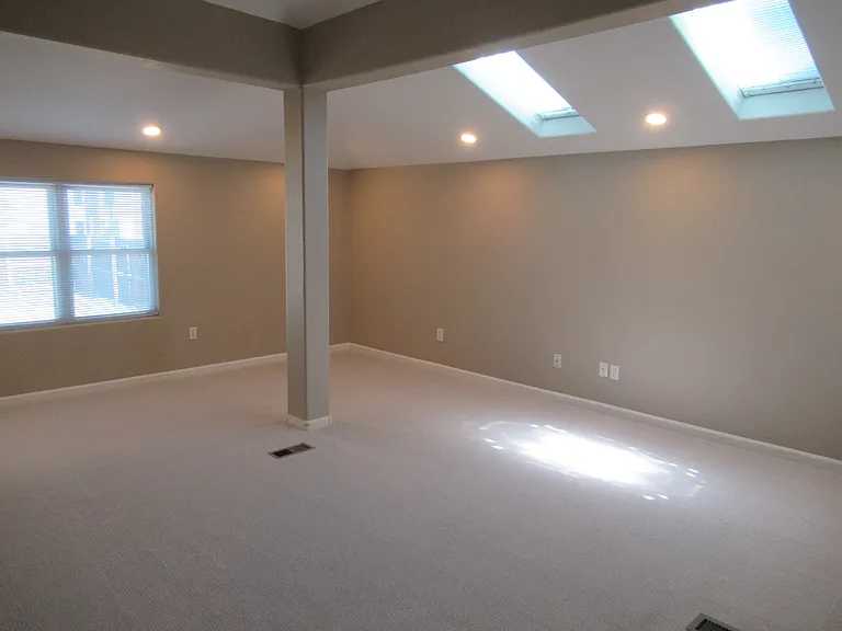 5859 S Curtice St — Photo 14