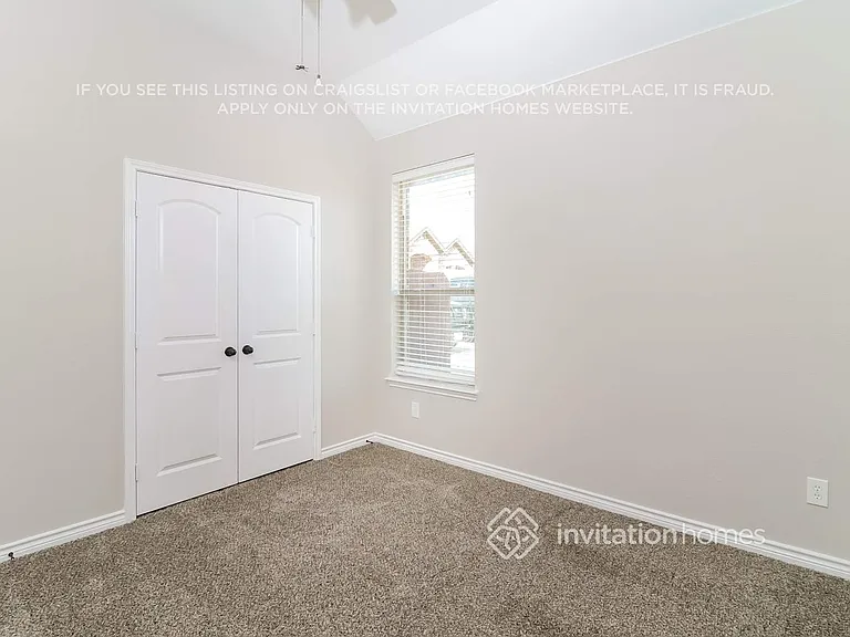 1155 Rosemary Ct — Photo 12