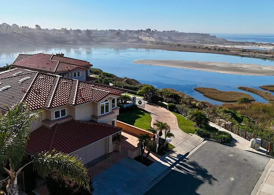 7564 Navigator Cir