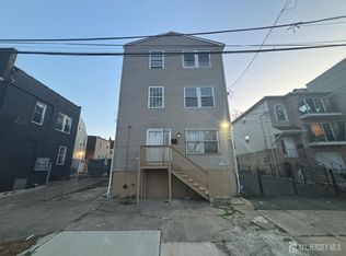 9 20th Ave, Irvington, NJ 07111