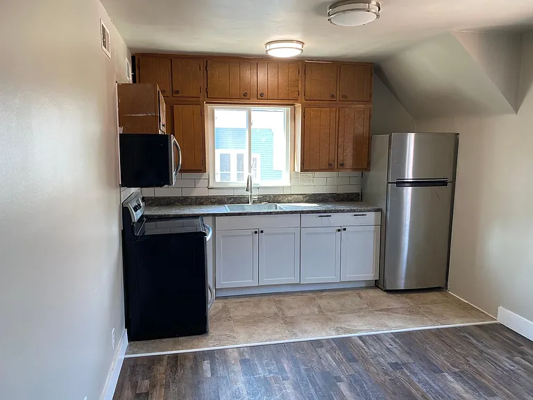 3851 Dewey Ave #4 — Photo 6