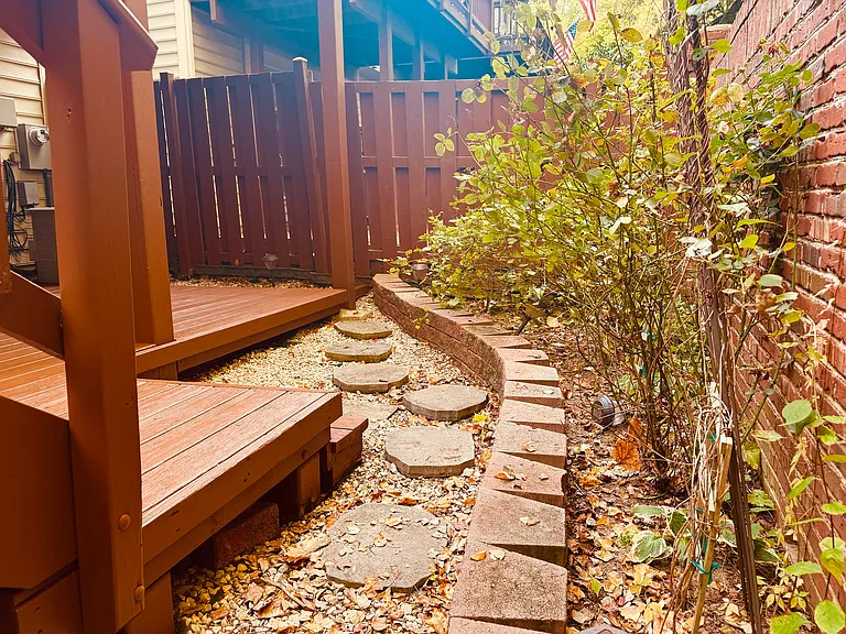 9590 Lagersfield Cir — Photo 38
