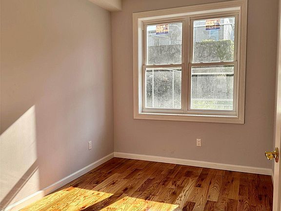 5th image of 442 Fountain Ave #2