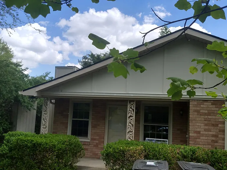 1002 Estes Rd #A — Photo 1