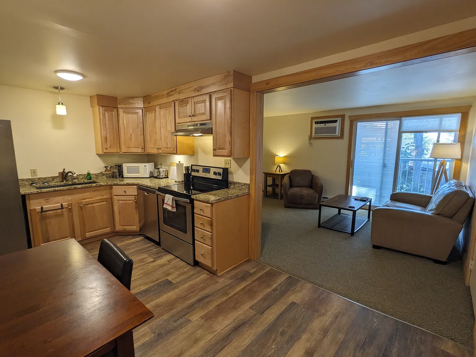 2 bed, 950 sqft, $1,850 — Photo 2