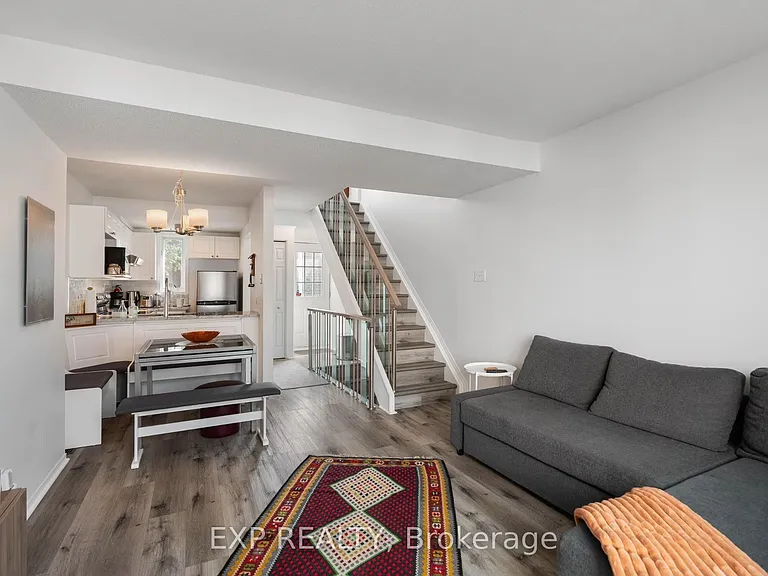 166 Forward Ave — Photo 15