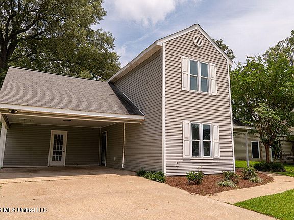 3rd image of 1814 Twin Pine Dr