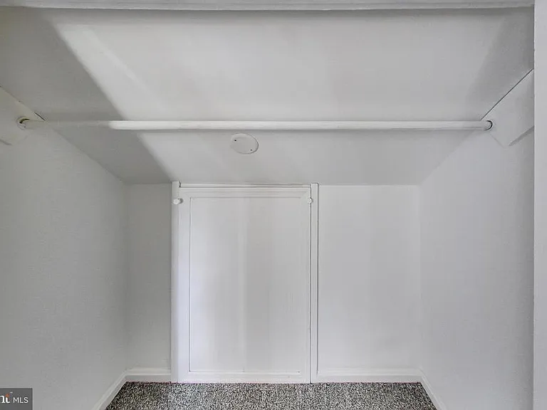 6641 Barrett Rd — Photo 35