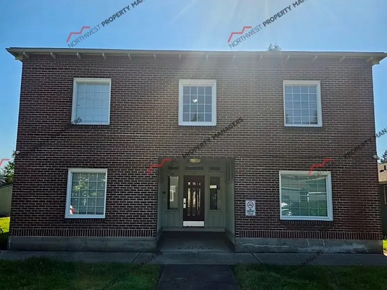 914 N Tower Ave — Photo 1