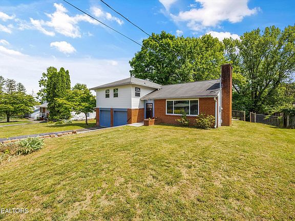 4th image of 121 Washburn Cir